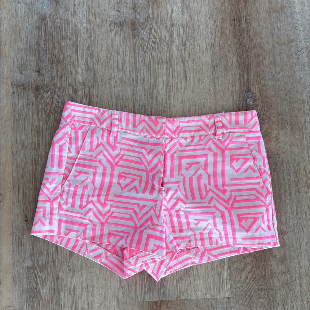 Stylish Pink Geometric Women's Shorts